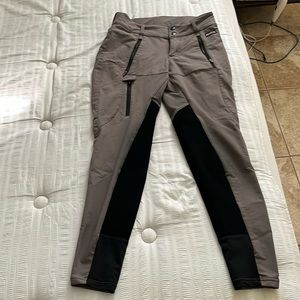 EUC Kerrits light weight riding breech